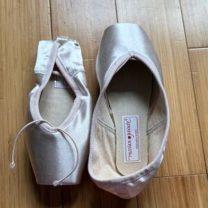Russian Pointe Rubin Pointe Shoes